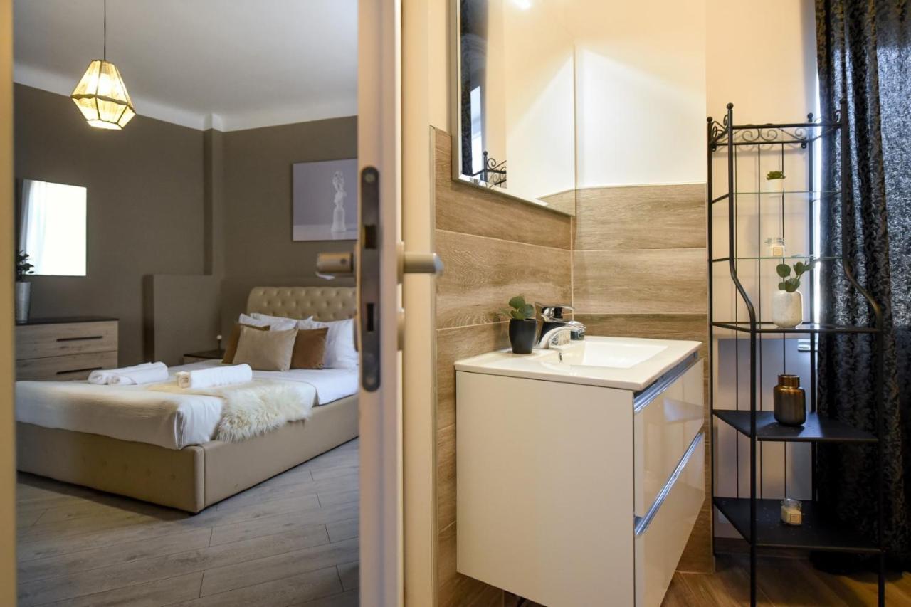 شقة بوخارست  في Amazing Location & Elegant Apt - Old Town المظهر الخارجي الصورة