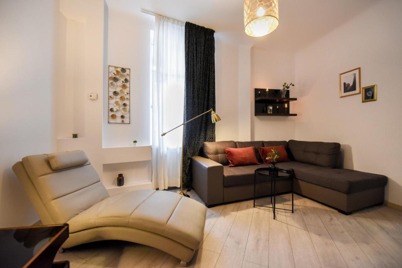 شقة بوخارست  في Amazing Location & Elegant Apt - Old Town المظهر الخارجي الصورة