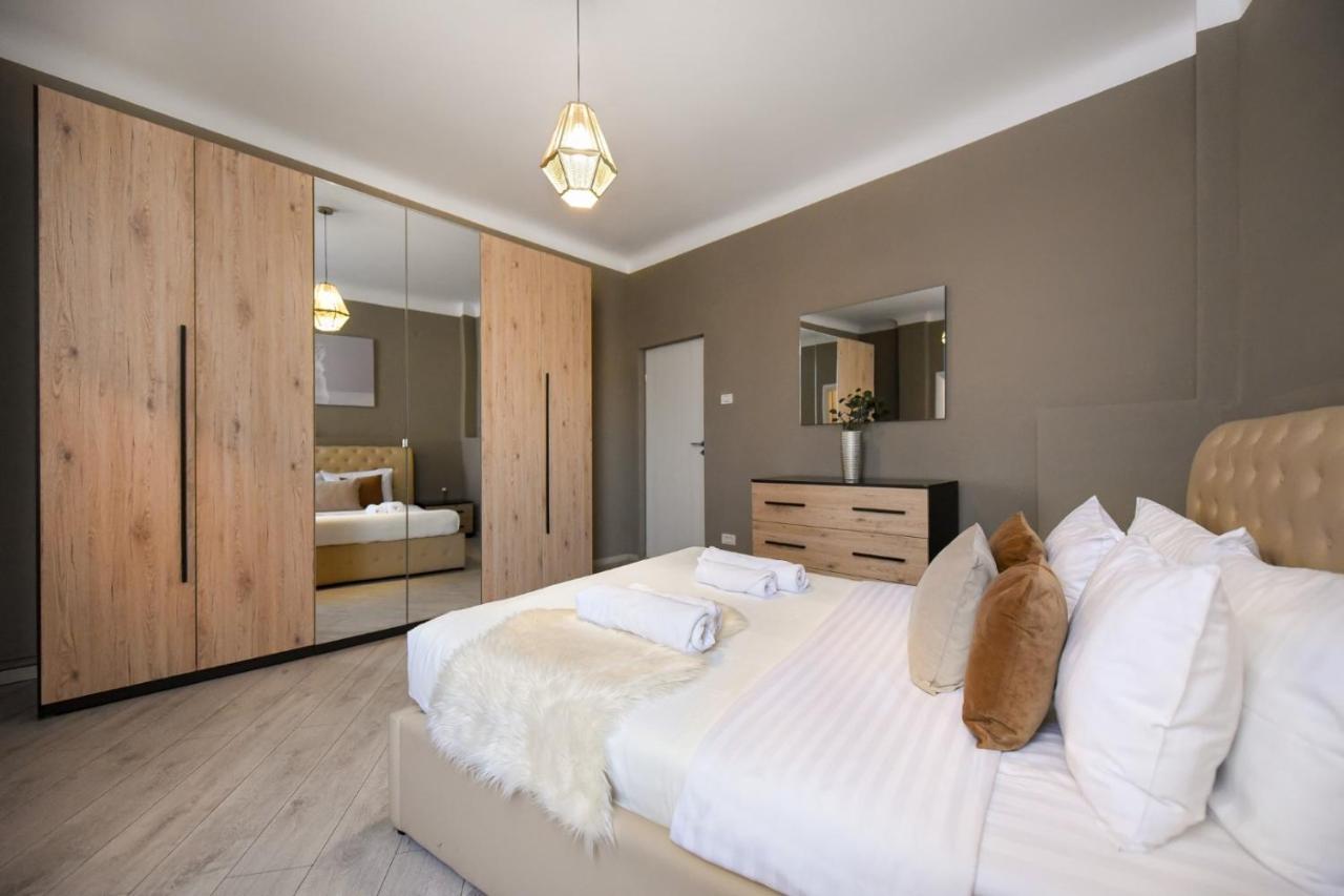 شقة بوخارست  في Amazing Location & Elegant Apt - Old Town المظهر الخارجي الصورة